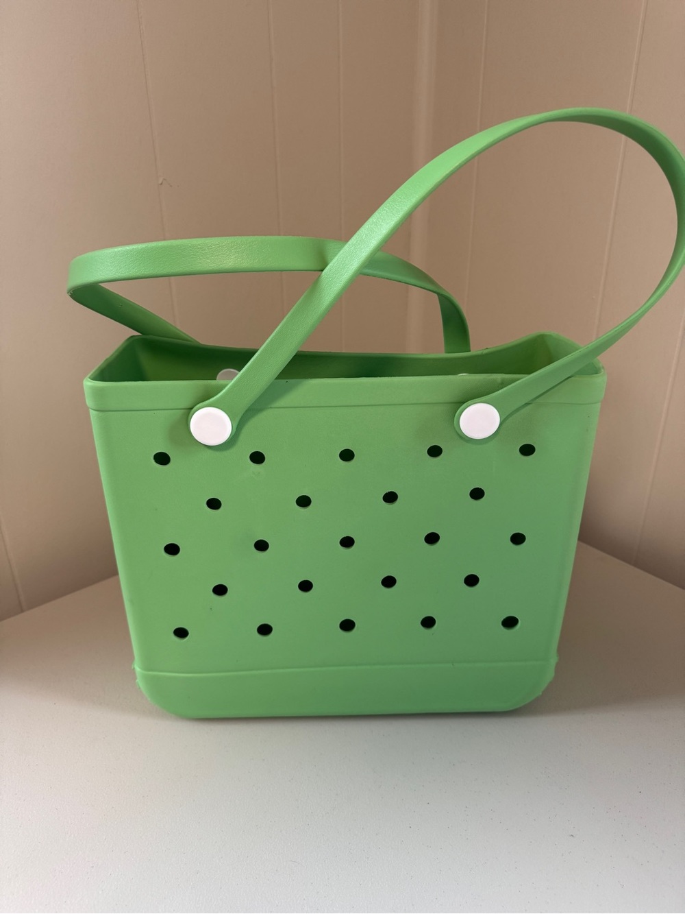 Green rubber tote